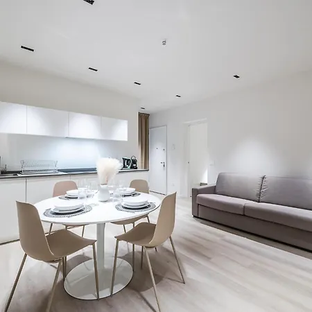Arnaldo Luxury E Design In Duomo Apartment *